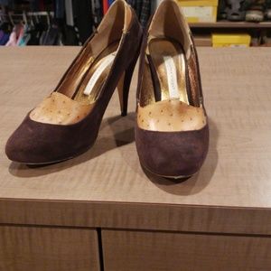 Cynthia Vincent suede and ostrich pump